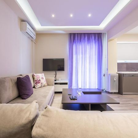 An Impressive 2 Bdr Apt In Glyfada 아테네 외부 사진