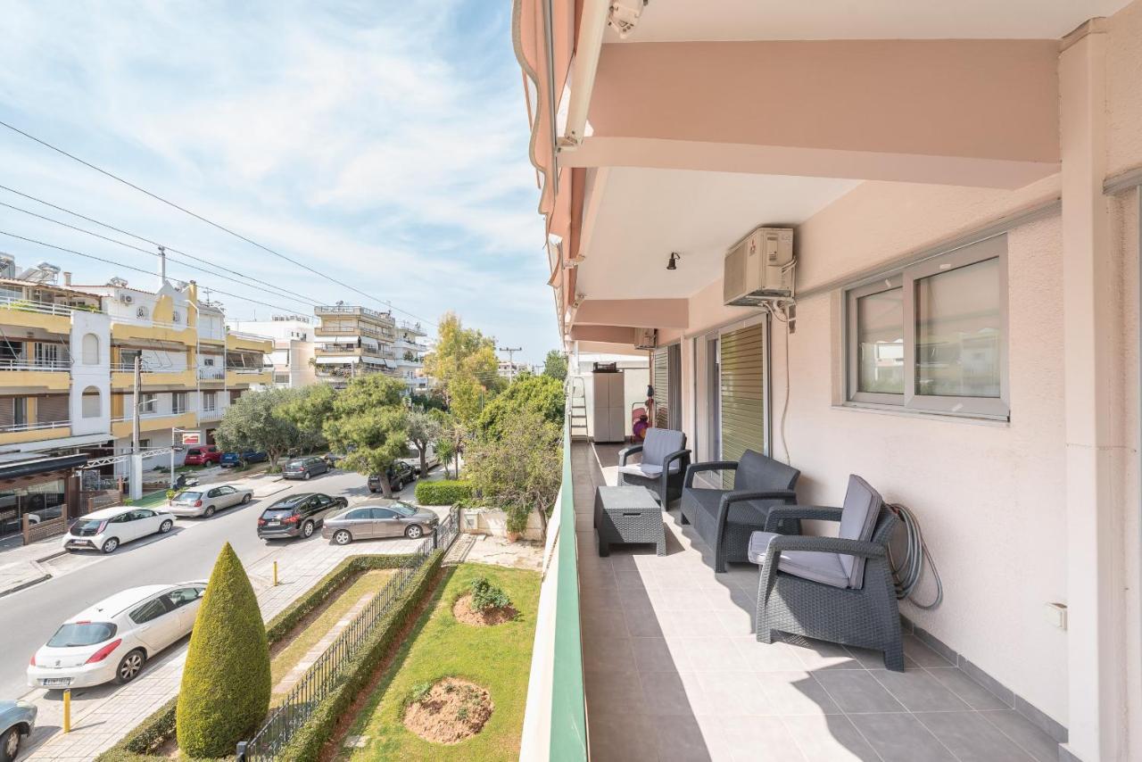 An Impressive 2 Bdr Apt In Glyfada 아테네 외부 사진