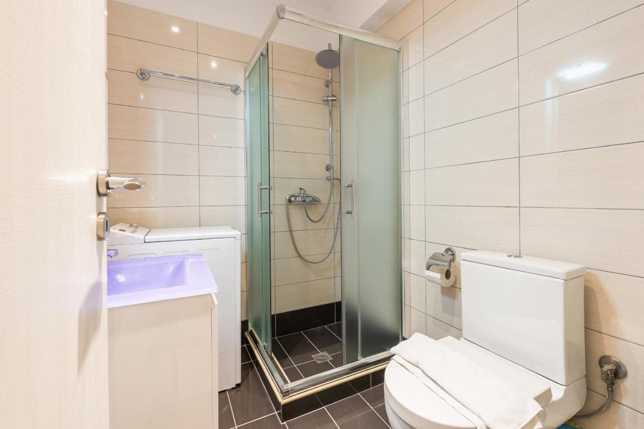 An Impressive 2 Bdr Apt In Glyfada 아테네 외부 사진